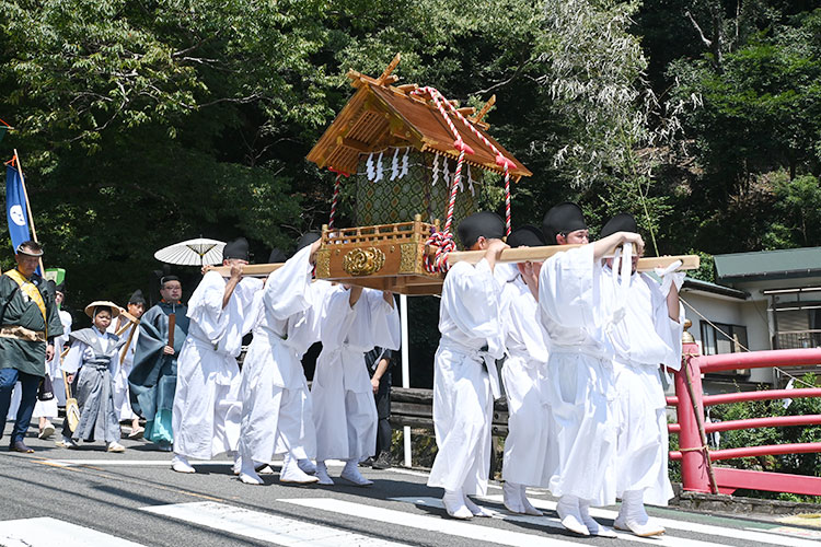 画像：大山阿夫利神社秋期例大祭の様子5