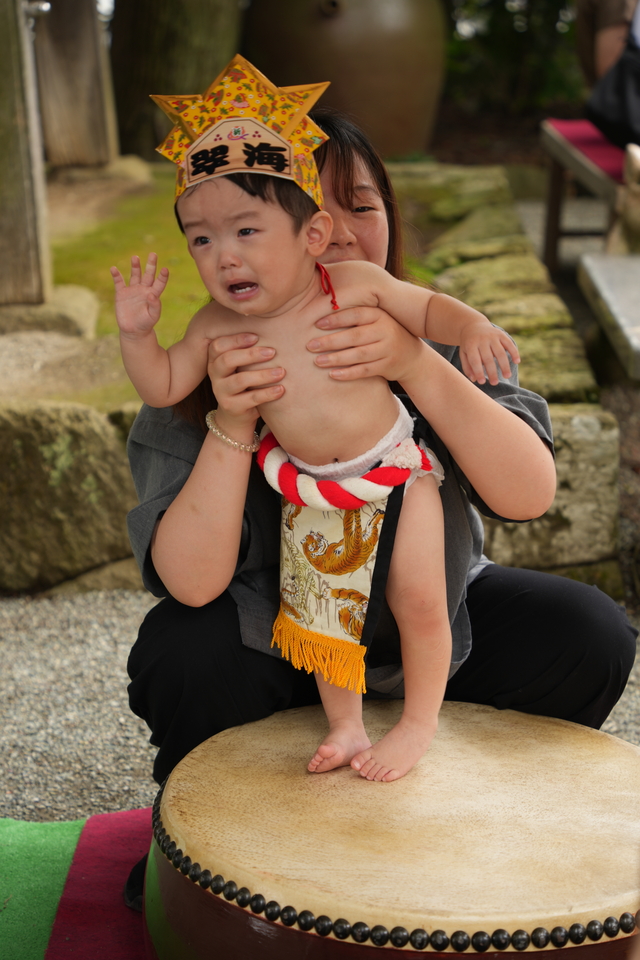 泣き相撲の様子