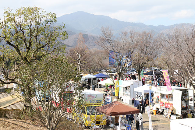 イセハライチで賑わう総合運動公園