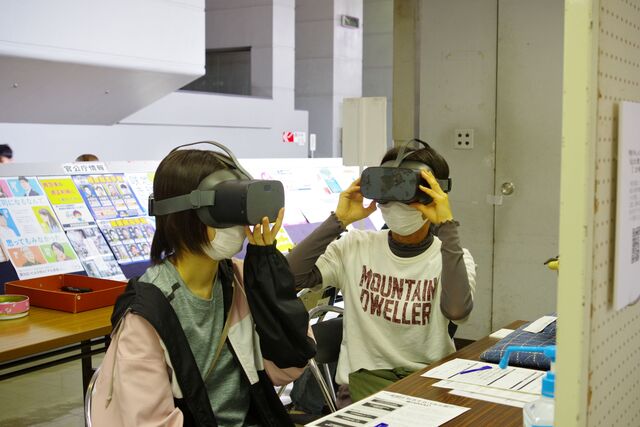 平和を祈念するパネル展示・平和作文表彰式 平和を祈念するパネル展示・平和作文表彰式