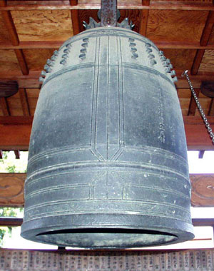 八坂神社の銅鐘写真