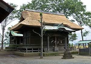 高部屋神社拝殿・弊殿写真