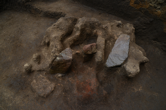 A区_2号竪穴住居跡 カマド全景 (南から)