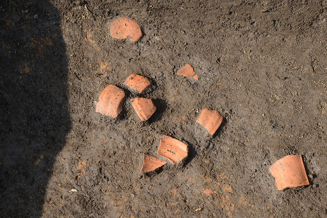C区_11号竪穴住居跡　遺物出土状況(南から)