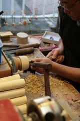 大山こまの製作作業 大山こまの製作作業