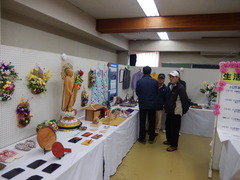 活動団体による展示