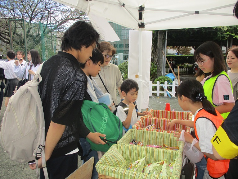 お菓子販売