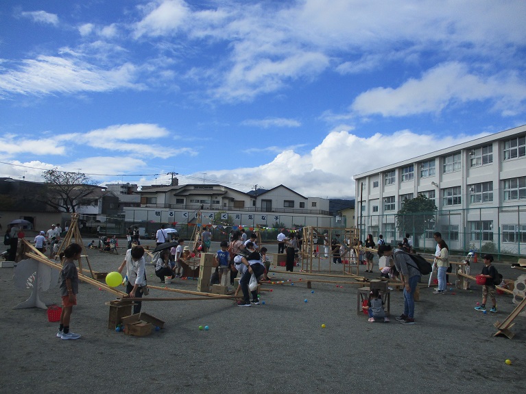 青空と玉ころがし