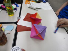 折紙で作成した幾何学ユニット