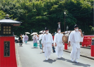 大山阿夫利神社秋季例大祭「お下り」