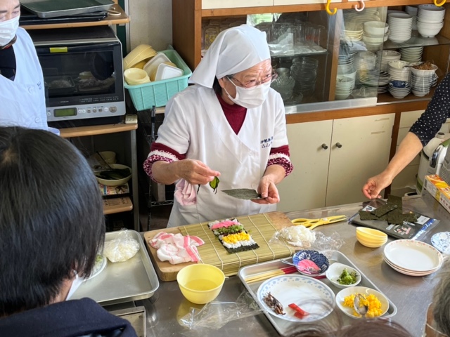 南公民館恵方巻きづくり教室写真