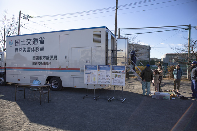 市カメ_02自然災害体験車 自然災害体験車の写真です