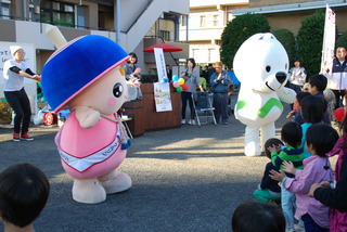 きいちゃんと一緒に飛び入りでダンスに参加