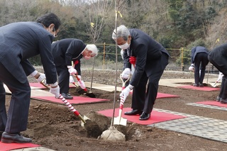 令和4年3月20日　大山バイパス開通植樹式