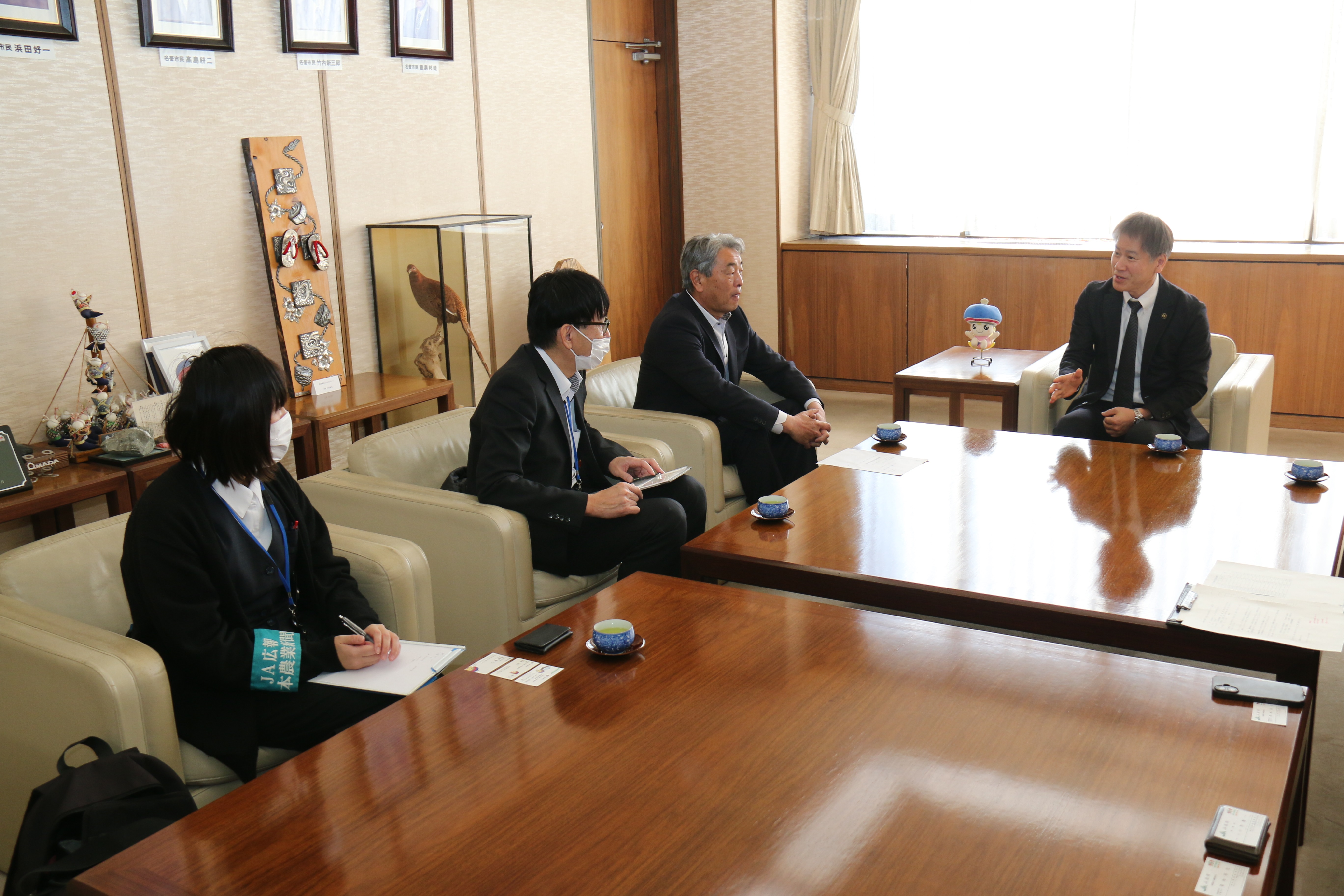 新輪会感謝状贈呈2