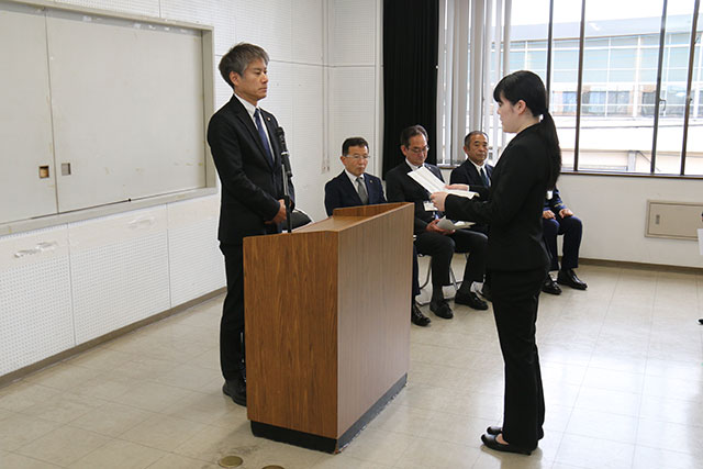 辞令交付式の様子